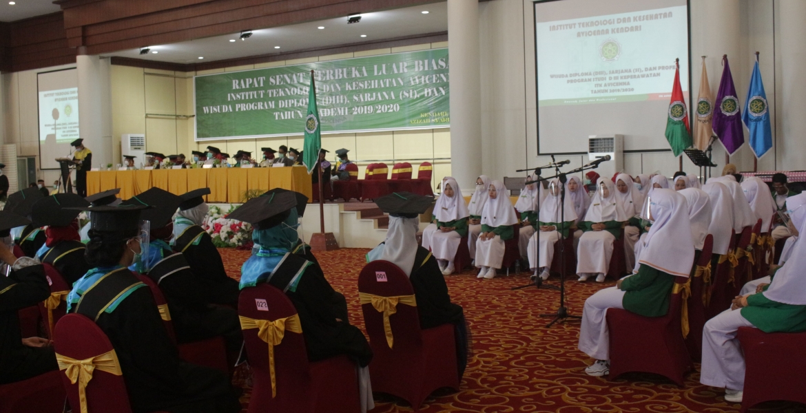 Prosesi Wisuda ITK Avicenna 2021